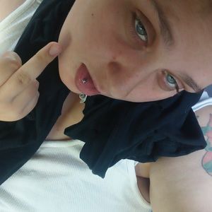 Meet your Posher, Levi